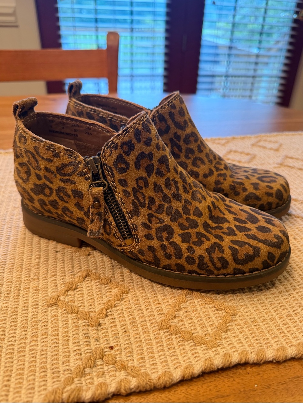 Hush Puppies Leopard Print Ankle Booties size 6